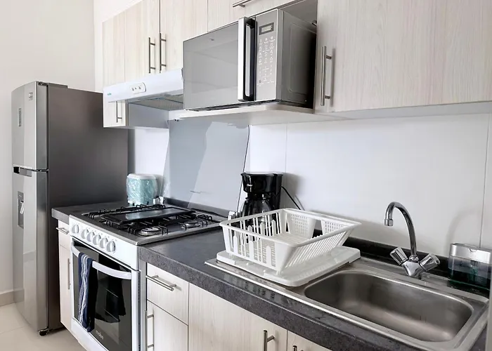 Romulo Ofarril 2parking-2br-2ba Apartamento