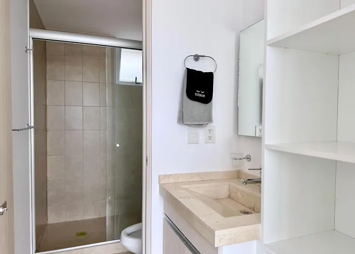 Romulo Ofarril 2parking-2br-2ba Apartamento México DF